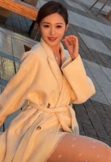 长腿小姐姐「小龙鼠」性感穿搭分享街头随拍 网友:你偷了我的心