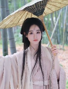 演员祝绪丹分享穿汉服古装造型,网友:美的不可方物