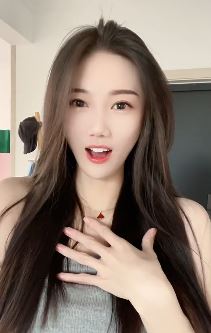 甜美小姐姐「墨言」因找到适合自己的bgm而开心 网友:每天看几遍心情舒畅