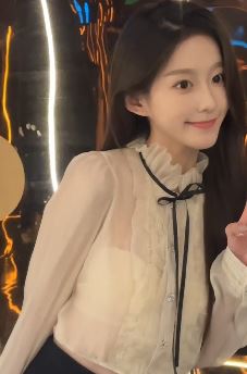 甜美小姐姐「小十七呀」分享生活随拍,时尚穿搭彰显女神范儿!