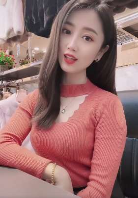 小姐姐说自己是耐看型的,所以你得细细品!