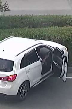 贵州一夫妻酒后因子女教育产生分歧 路中间停车打架