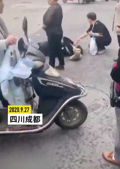 成都一男子驾车撞伤多名路人后逃逸 一人死亡