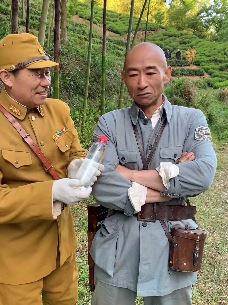 演员杨清文与江水片场搞笑：终于拿住骑兵连长的软肋啦！