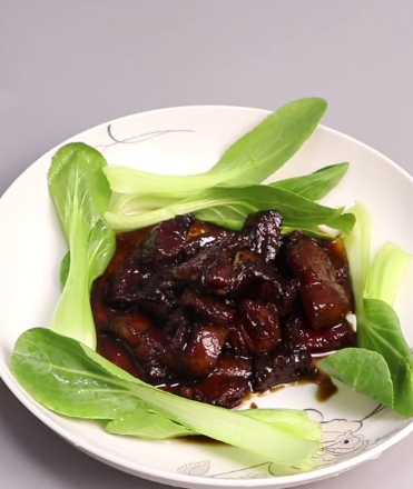 做红烧肉的做法，肉质肥而不腻入口即化，看着就眼馋！