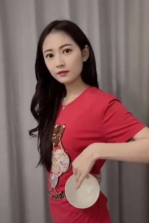 陈钰琪秀"小碗"腰 有没有敢挑战她的姑娘！
