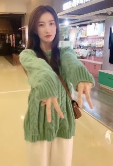 酷似江疏影小姐姐跳螃蟹舞 网友:比江疏影还好看点