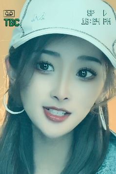 小姐姐「大菲儿」长得真精致  网友：这长相只有画里才有!