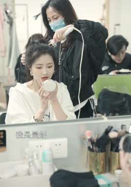 抖音网红美女晨妍讲述自己创业的故事