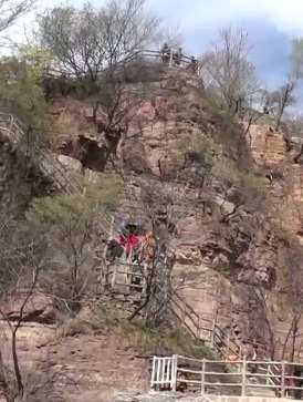 河南这个景区不吃饭也得交钱，这也太坑人了吧！