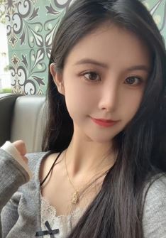 可爱女主播「甜思思」化精致妆容分享日常随拍 网友:百看不厌