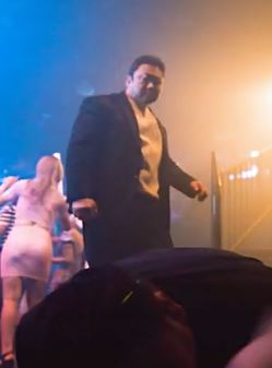 电影《犯罪都市》超燃混剪：马东锡暴力执法，给黑社会沉痛一击！