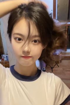 抖音美女「仪仪er」做康复运动 网友:彩礼以备好!