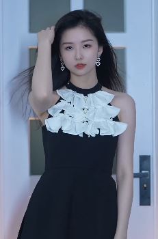 体育女主播「林梦鸽」分享甩发变装   网友:好靓的靓妹