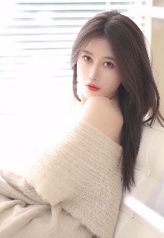 性感美女「羽KK」这个短视频堪称一部时尚大片  网友:绝世佳人!