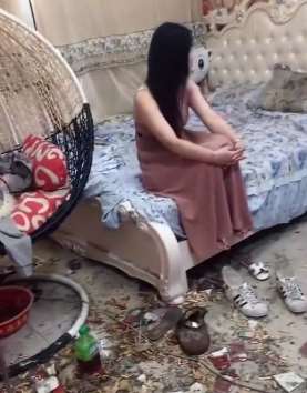 搞笑：每个成功男人后面，都有个支持他的女人！