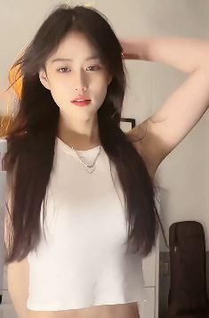 漂亮小姐姐说:不秀身材秀什么?绣花吗?网友:美?️不要不要的!