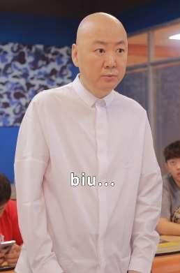 郭冬临日常搞笑:开枪用英语怎么说?biu...!