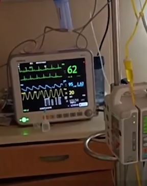 男子每日送外卖十几小时救患癌儿子