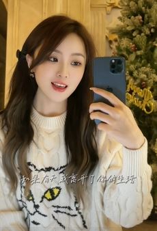 网红小姐姐「隋小懿」翻唱《姑娘别哭泣》，歌声很好听，人美歌也甜！