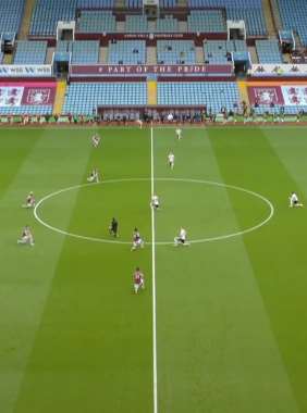 英超重启球员单膝下跪反对种族歧视