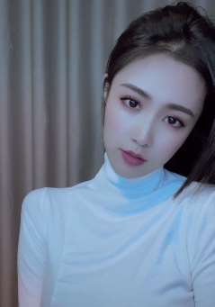 不聊天不见面也能喜欢你很久，这种感觉你有没有？