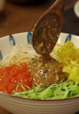 夏天太热没胃口？那就来碗番茄凉面！