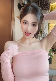 抖音网红美女《仙儿很nice》穿抹胸装出镜 网友：谁能抵挡这么漂亮妩媚迷人的小姐姐