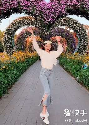 快手小伊伊热舞视频