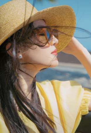 刘亦菲摩纳哥拍摄写真