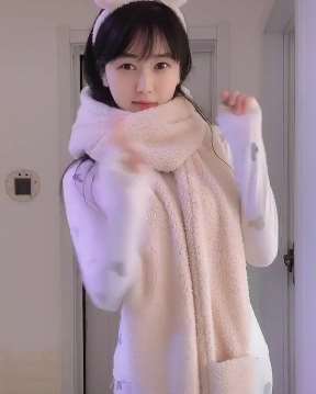 想当灯泡的小姐姐，有约会的可以报个名