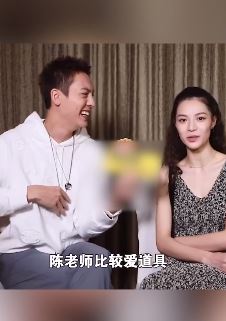 陈伟霆钟楚曦采访时聊到脸红：很多小朋友在看，赶紧刹车！