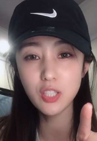 有些小姐姐素颜也很漂亮 瞅这算一个你觉得呢？