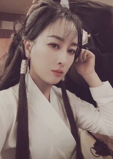 演员马苏分享古装造型 网友：这是要拍古装剧吗？