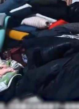 江苏镇江一男子偷盗近千件女装藏家中被抓