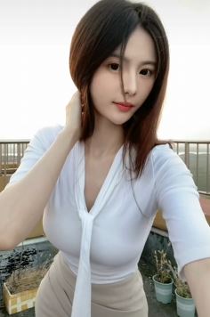 靓丽小姐姐「佳哆宝」性感穿搭分享日落美景 网友:韵味十足