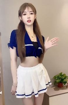 甜美小姐姐「小软妹妹」纯欲穿搭居家浅跳  网友:小妖精