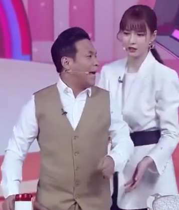 宋小宝联袂沈梦辰表演小品《假戏真做》,让你一次笑个够!