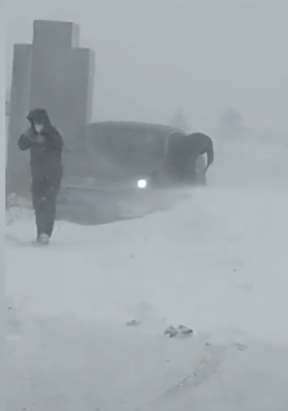 内蒙古呼伦贝尔4月飘雪 曾发射火箭弹人工降雪