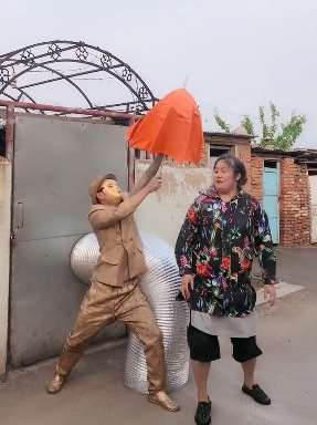 分享一段搞笑短视频,小心笑过头哦!