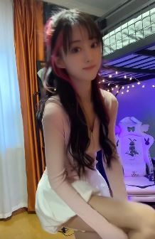 全网最美刘畊宏女孩「你的小佳玉」挑战本草纲目毽子操