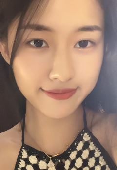 天蝎座小姐姐「大耳朵兔兔」发vlog,配文:又是做作的一天