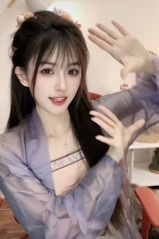 甜美女主播「祝伊然」穿古装分享日常好状态,这身Look简直美爆了!