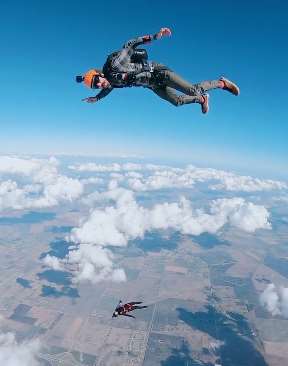 刺激的空中飞行，体验下穿云是什么感觉！