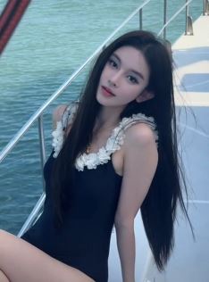 网红女主播「刘一琳」穿泳装分享游轮上随拍  网友:颜值爆表