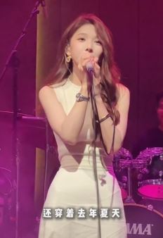 网红王小草版《第一次爱的人》，第一次爱的人就是这种感觉！