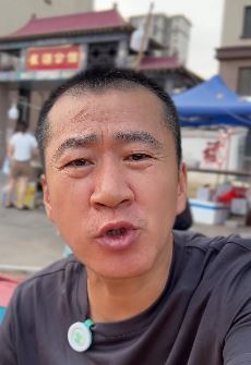 演员李嘉明发视频吐槽电视收费问题，人民日报热搜都上了就是没人解决