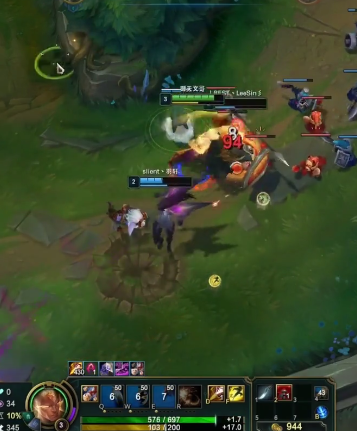 这就是英雄联盟的魅力，看看这位玩家的操作秀!