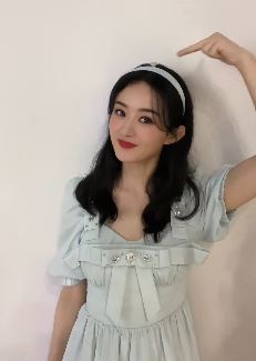 赵丽颖发抖音签名：充满元气的一天！网友：最喜欢的女神！