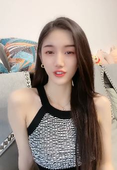 「墨言」小姐姐玩对口型:爱江山更爱美人 网友:全抖音最美,没有之一!